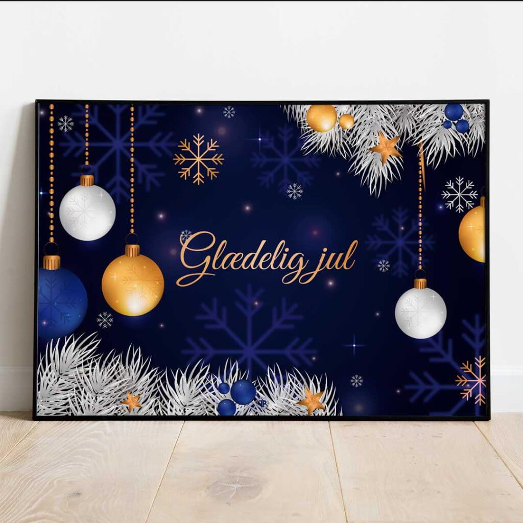Juledekoration Med Gran Og Julekugler | Juleplakat | Familieplakat.dk